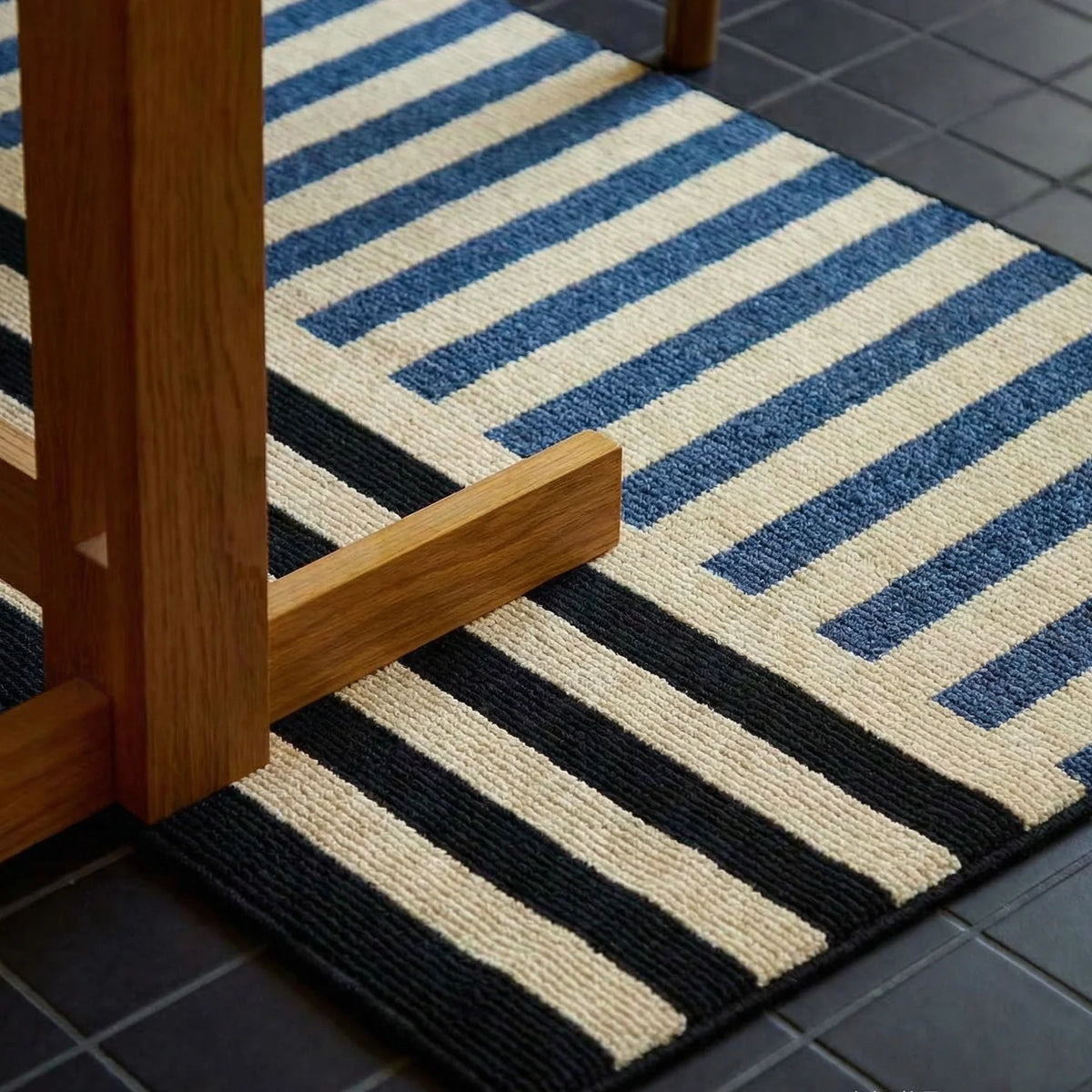 Bath Mat Plush Absorbent Non-Slip Machine Washable