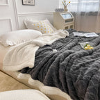 Blanket Double-Sided Polyester Fleece Lightweight & Machine-Washable