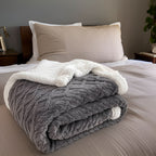 Blanket Double-Sided Polyester Fleece Lightweight & Machine-Washable