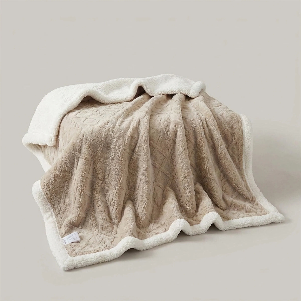 Blanket Double-Sided Polyester Fleece Lightweight & Machine-Washable