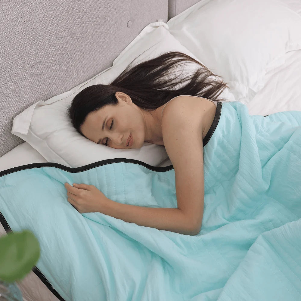 Cooling Blanket Moisture-Wicking & Breathable Polyester