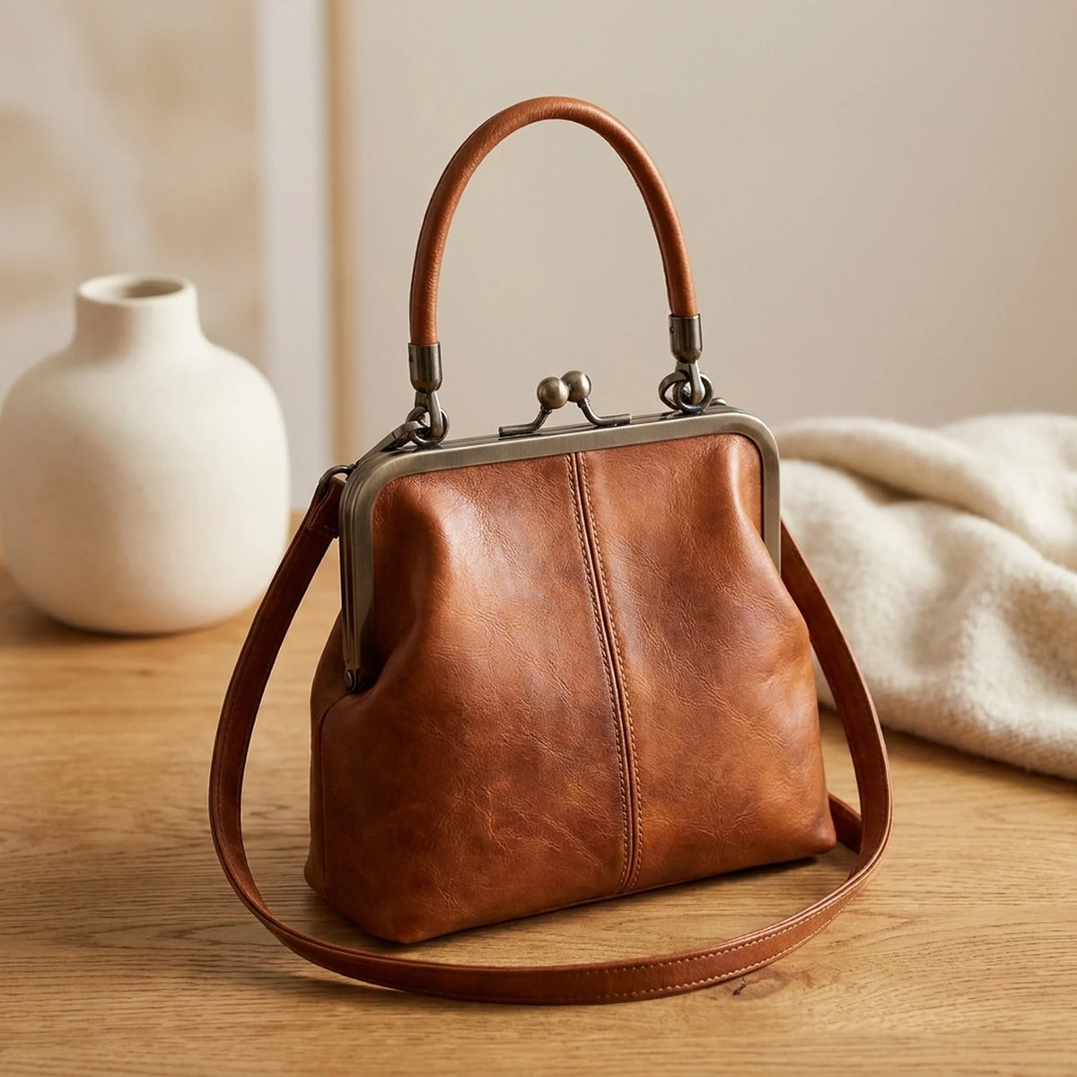 Crossbody Bag Vintage Kiss-Lock Top Handle & Crossbody Strap