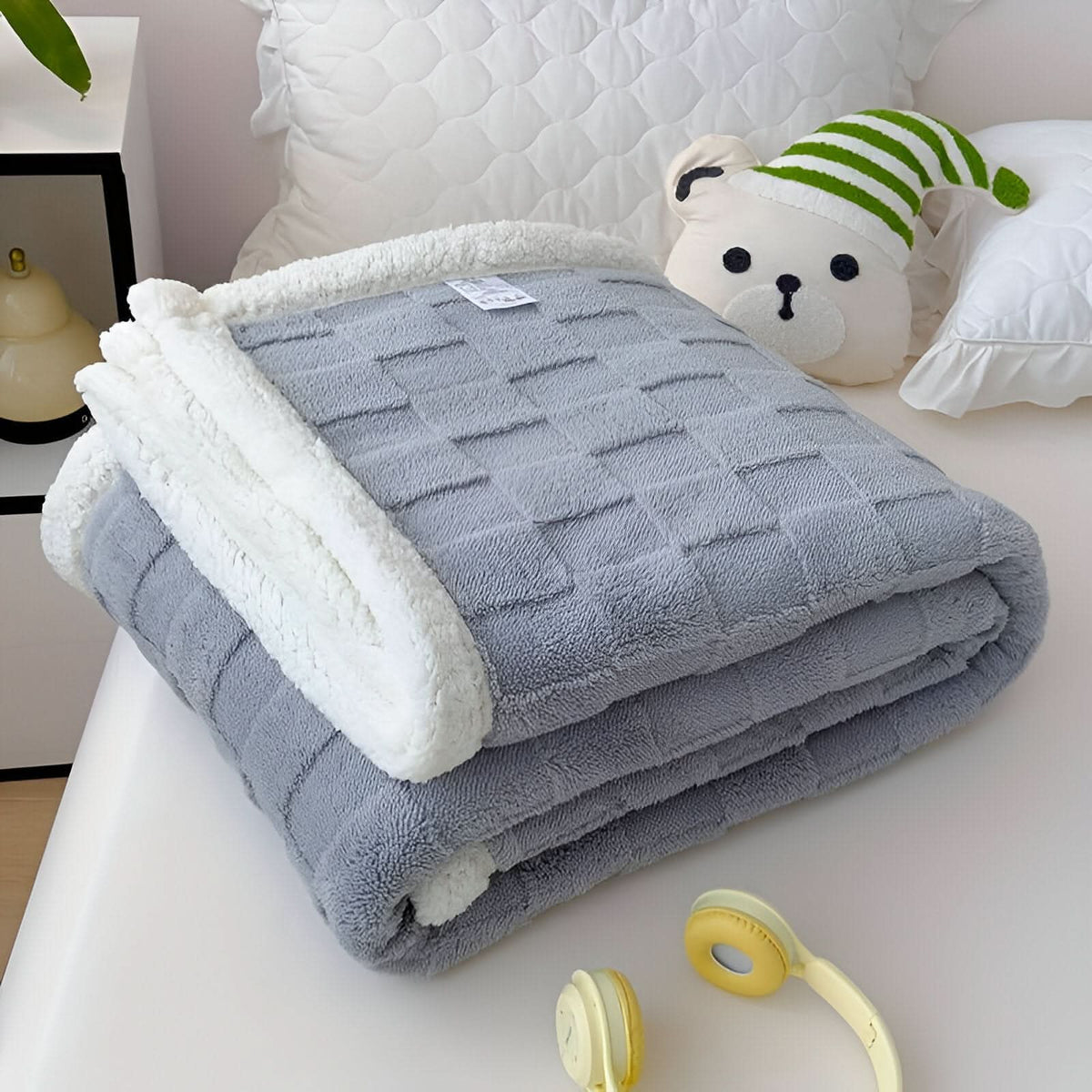 Fleece Blanket Reversible Checkered Soft Machine Washable