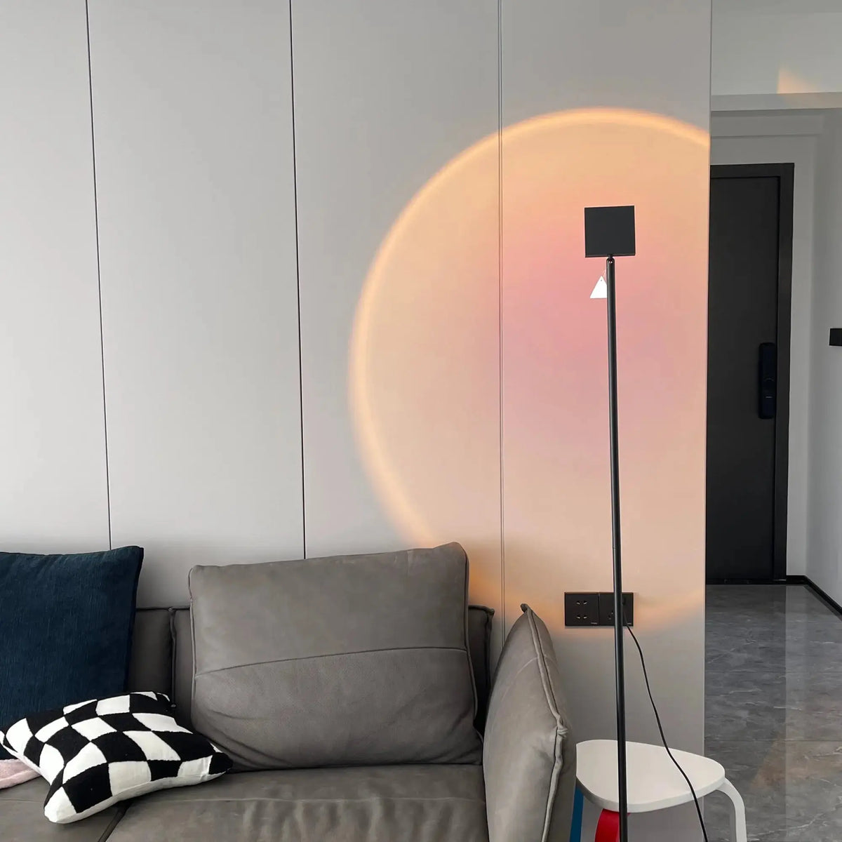 Floor Lamp LED Ring Slim Aluminum Sunset Red