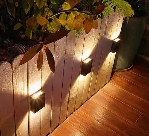 Outdoor Solar Wall Light Warm White 10-Hour Weatherproof