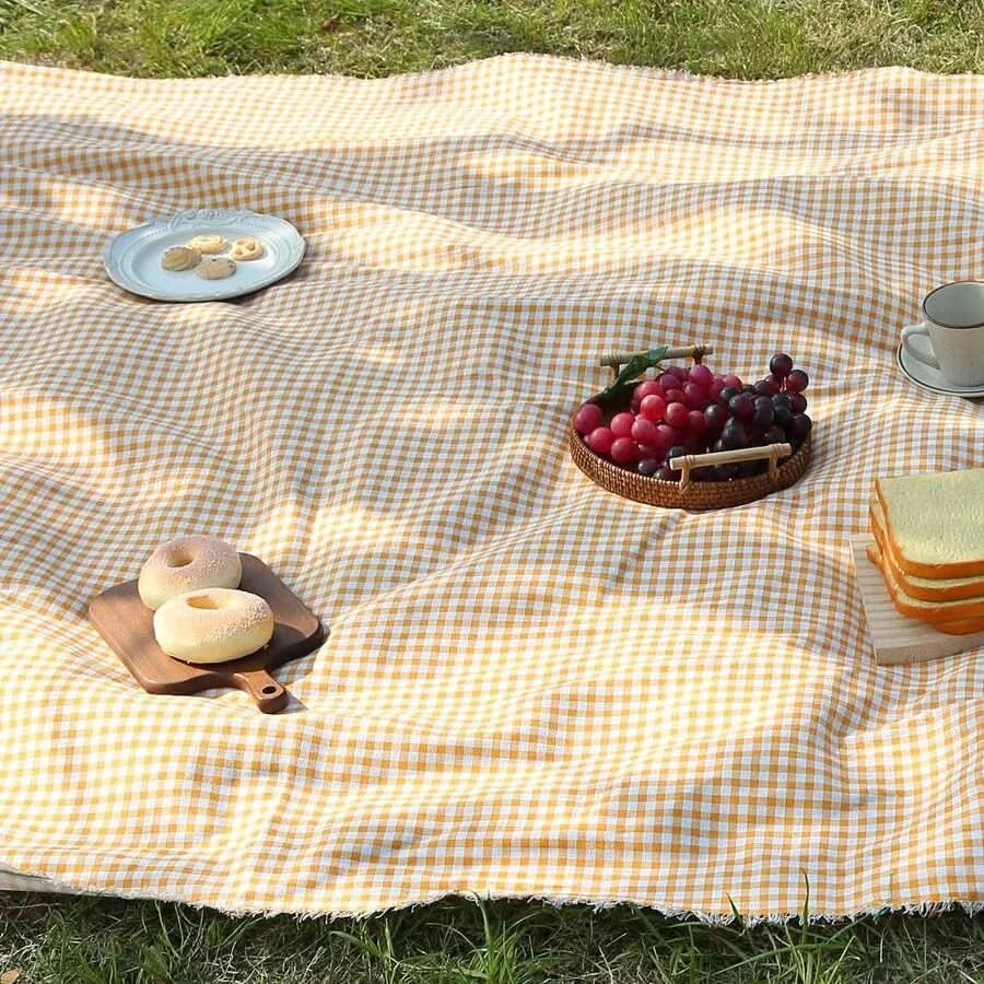 Picnic Blanket Quick-Drying Lightweight Foldable Checkered Design
