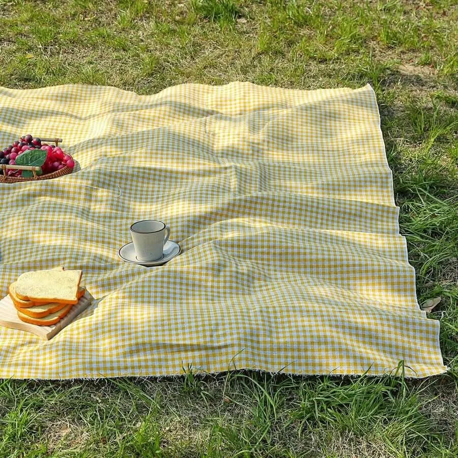 Picnic Blanket Quick-Drying Lightweight Foldable Checkered Design
