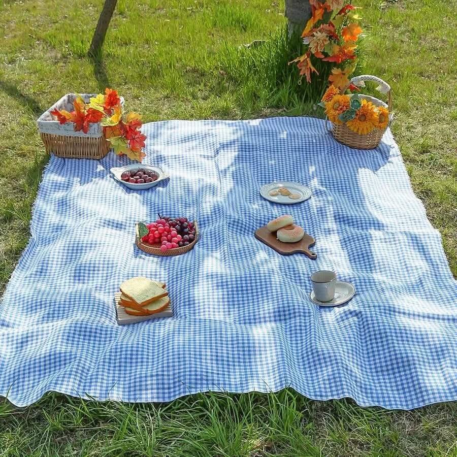 Picnic Blanket Quick-Drying Lightweight Foldable Checkered Design