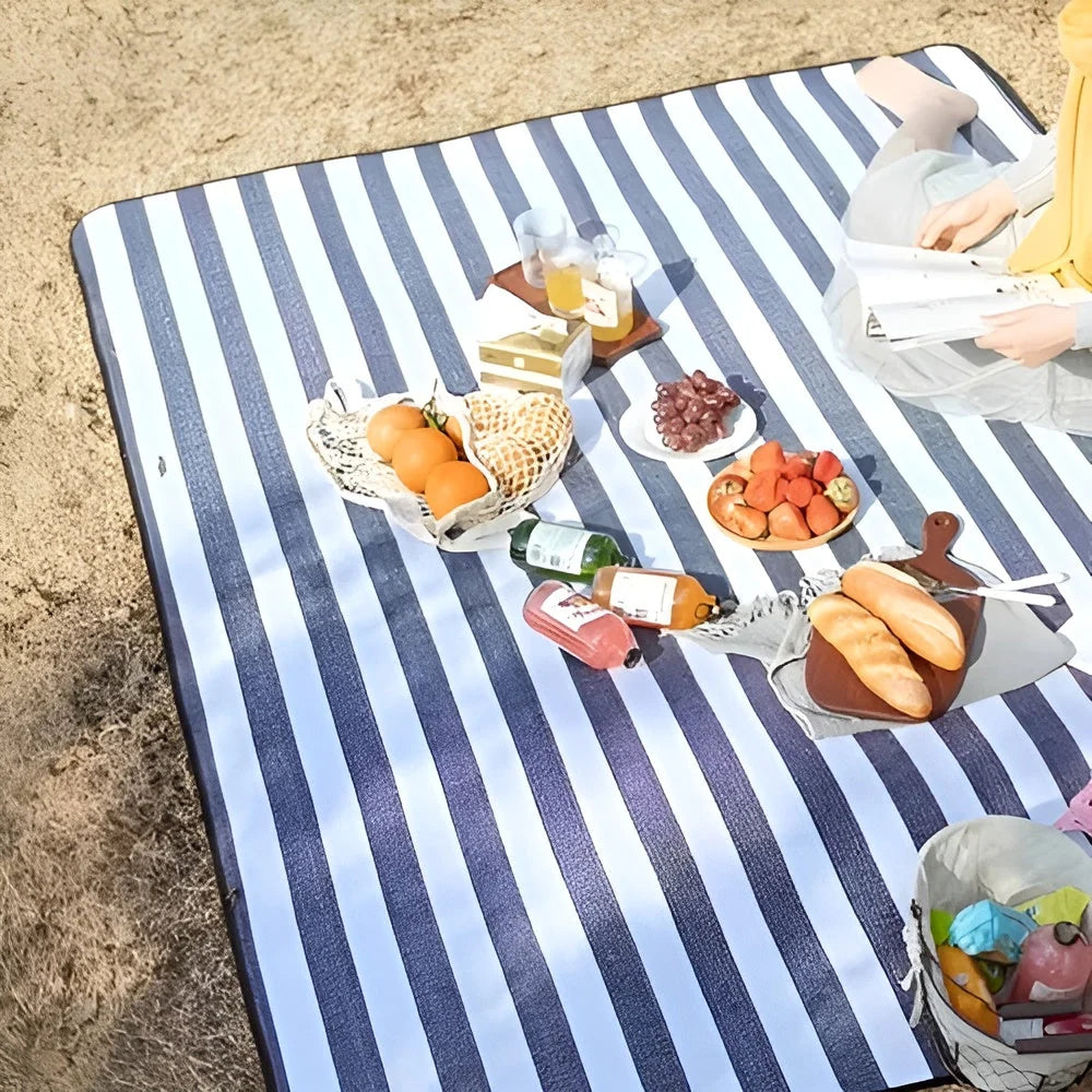 Picnic Blanket Water-Repellent Backing Foldable With Handle