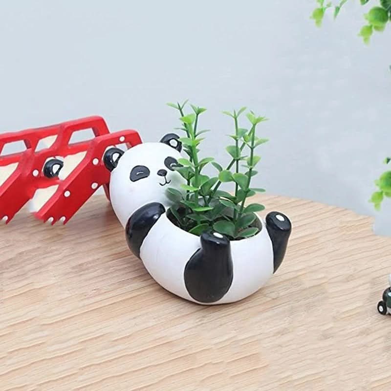 Planter Panda-Shaped Compact Lightweight