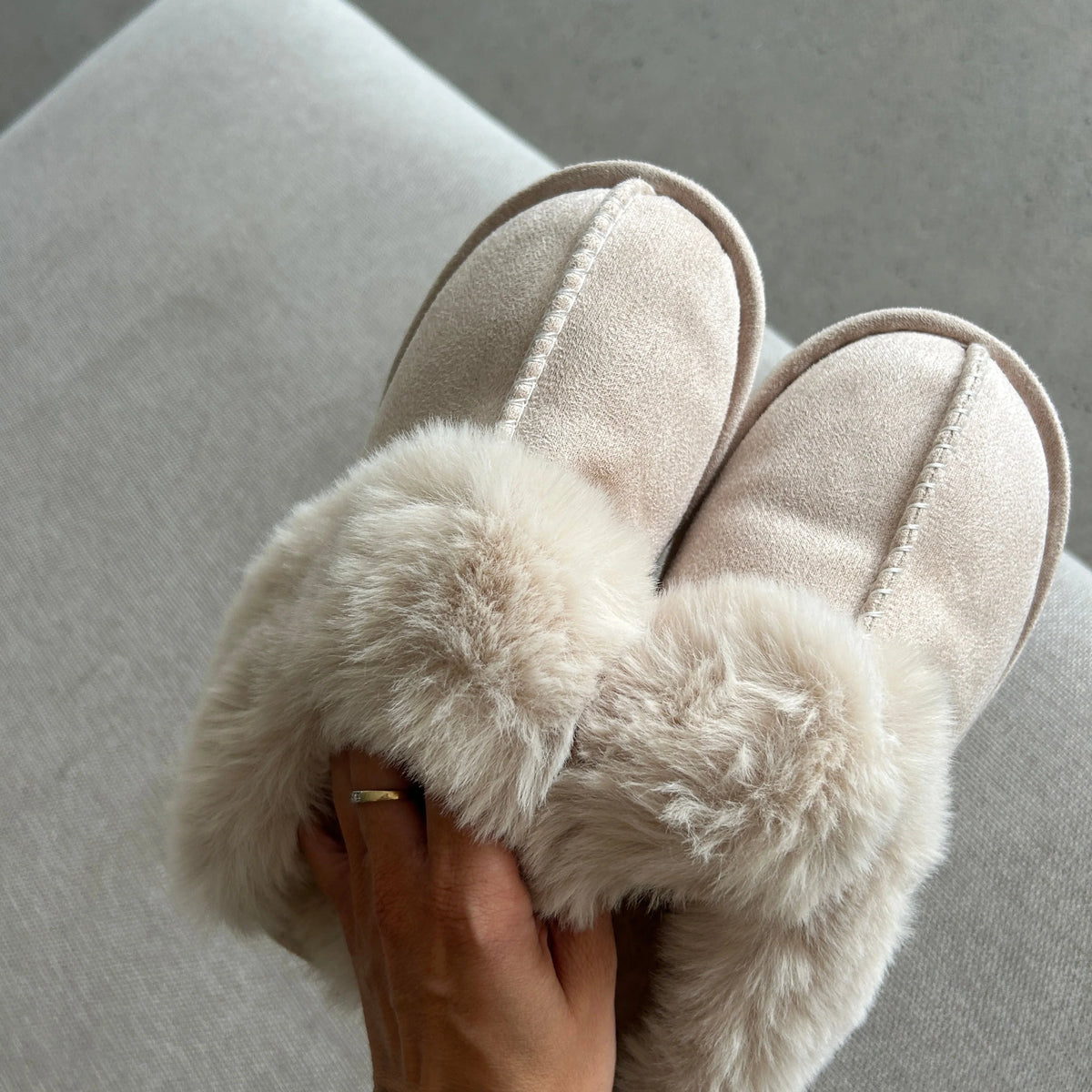 Slippers Faux Fur Slip-On Rubber Sole Indoor & Outdoor Wear