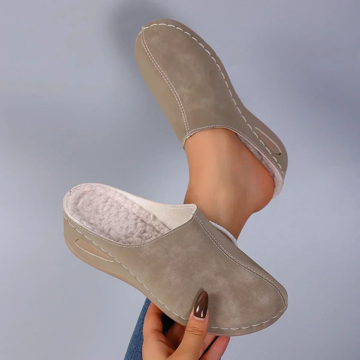 Slippers Plush-Lined Arch Support Cushioned Sole