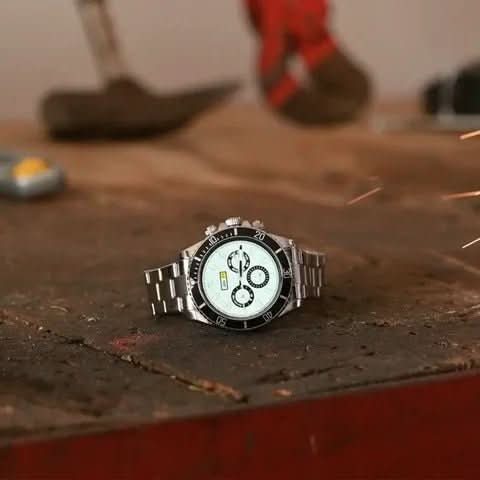 Smartwatch Titanium GPS Health Tracking 328-Foot Water-Resistant