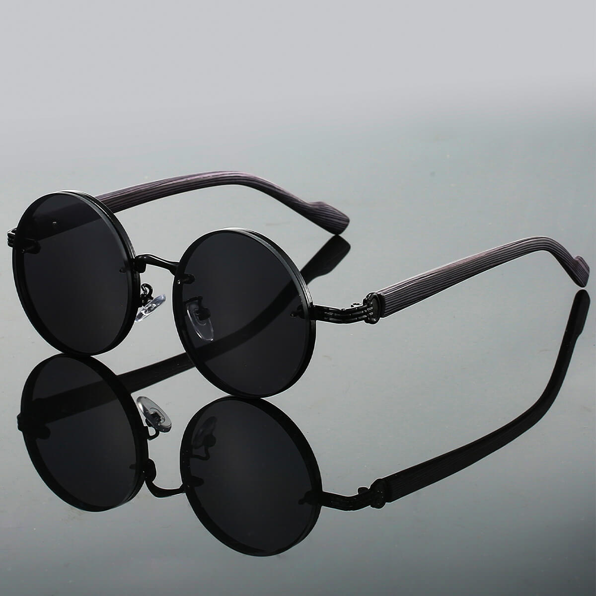 Sunglasses Retro Round Metal Frame UV400 Protection