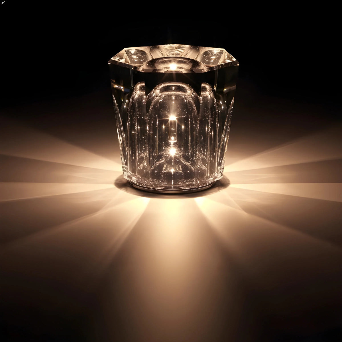 Table Lamp Diamond-Cut Crystal USB Rechargeable LED Up to 12 Hours