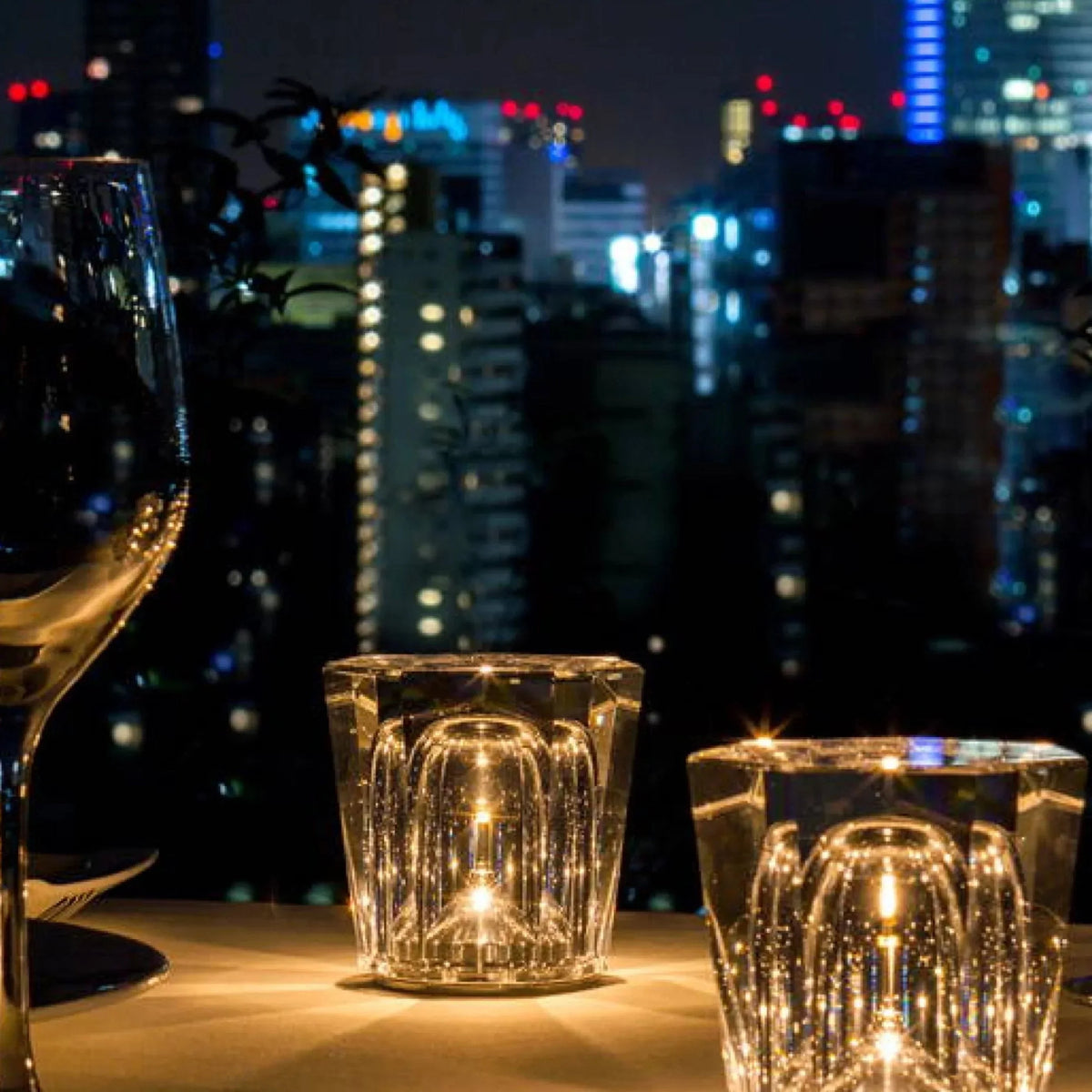 Table Lamp Diamond-Cut Crystal USB Rechargeable LED Up to 12 Hours