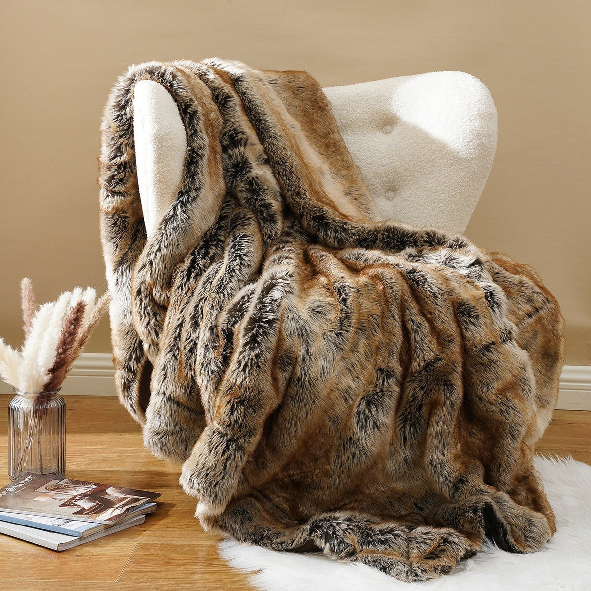 Throw Blanket Luxurious Faux Fur Polyester Backing