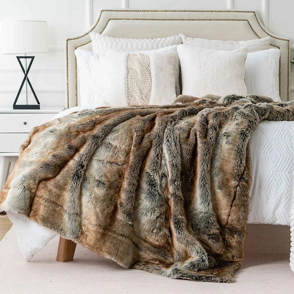 Throw Blanket Luxurious Faux Fur Polyester Backing