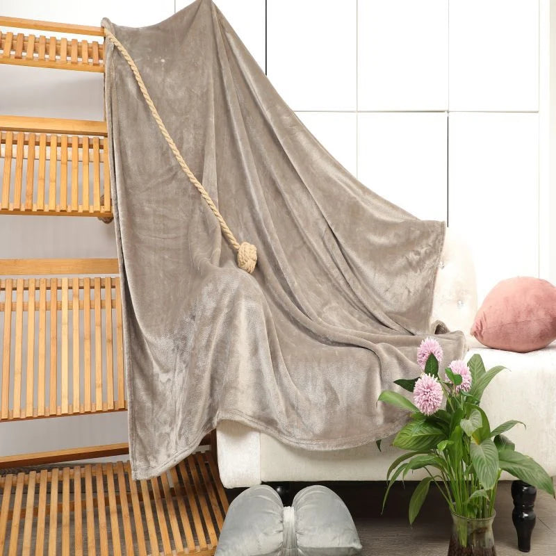 Throw Blanket Plush Velvet Machine-Washable Cozy Warmth