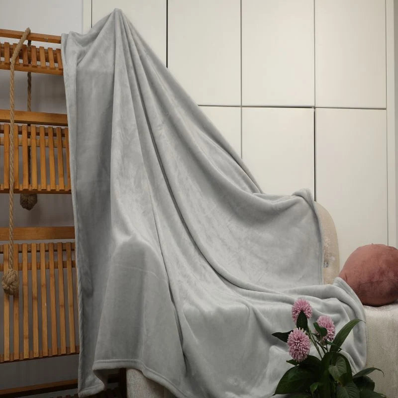 Throw Blanket Plush Velvet Machine-Washable Cozy Warmth