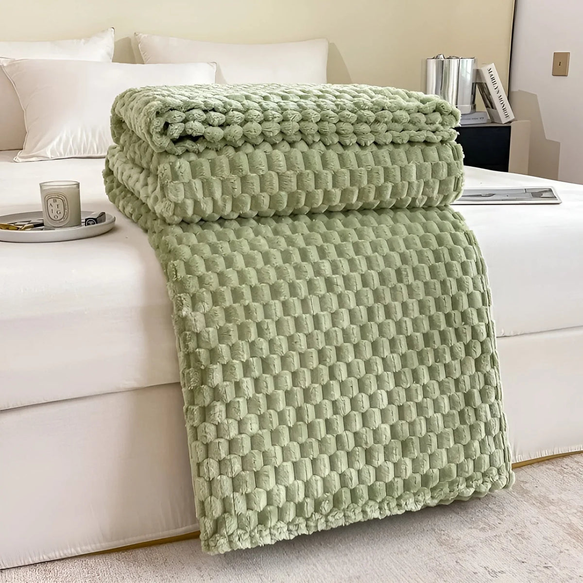 Throw Blanket Quilted Microfiber Super Soft Machine Washable