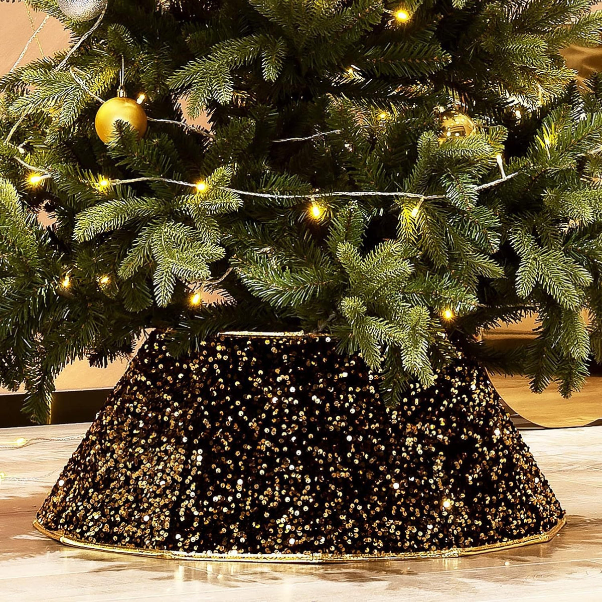Tree Skirt Sequin Design Spot-Clean Care Multiple Sizes