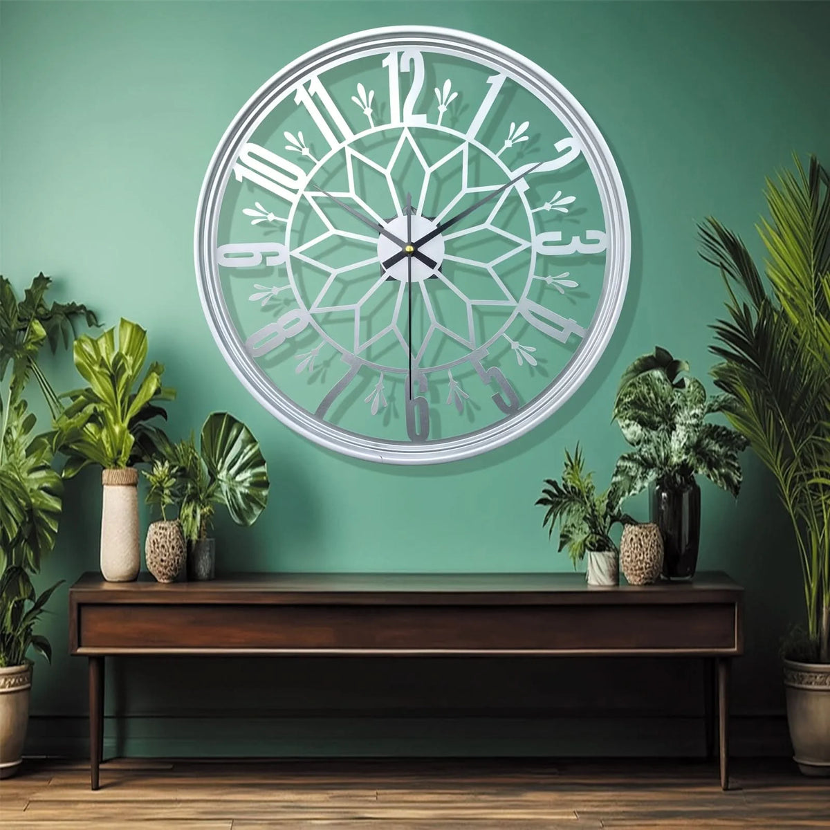 Wall Clock Wrought Iron Modern Minimalist 15.75-Inch Round