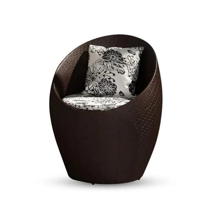 Compact Terrace Seating for Two