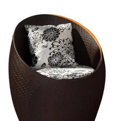 Compact Terrace Seating for Two